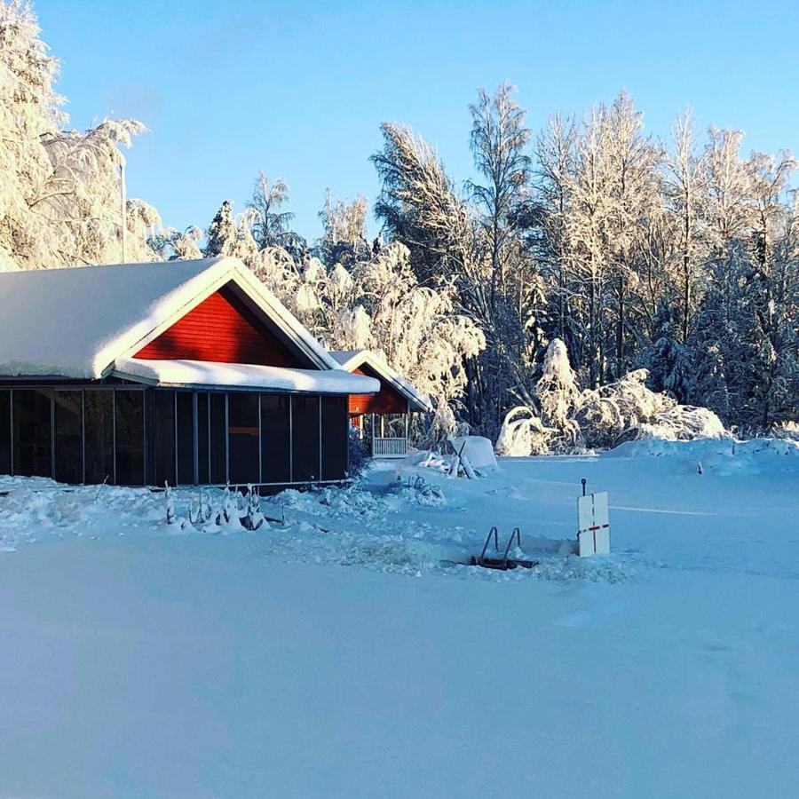 Hannunluhdan Lomamoekit Karijoki Exterior photo